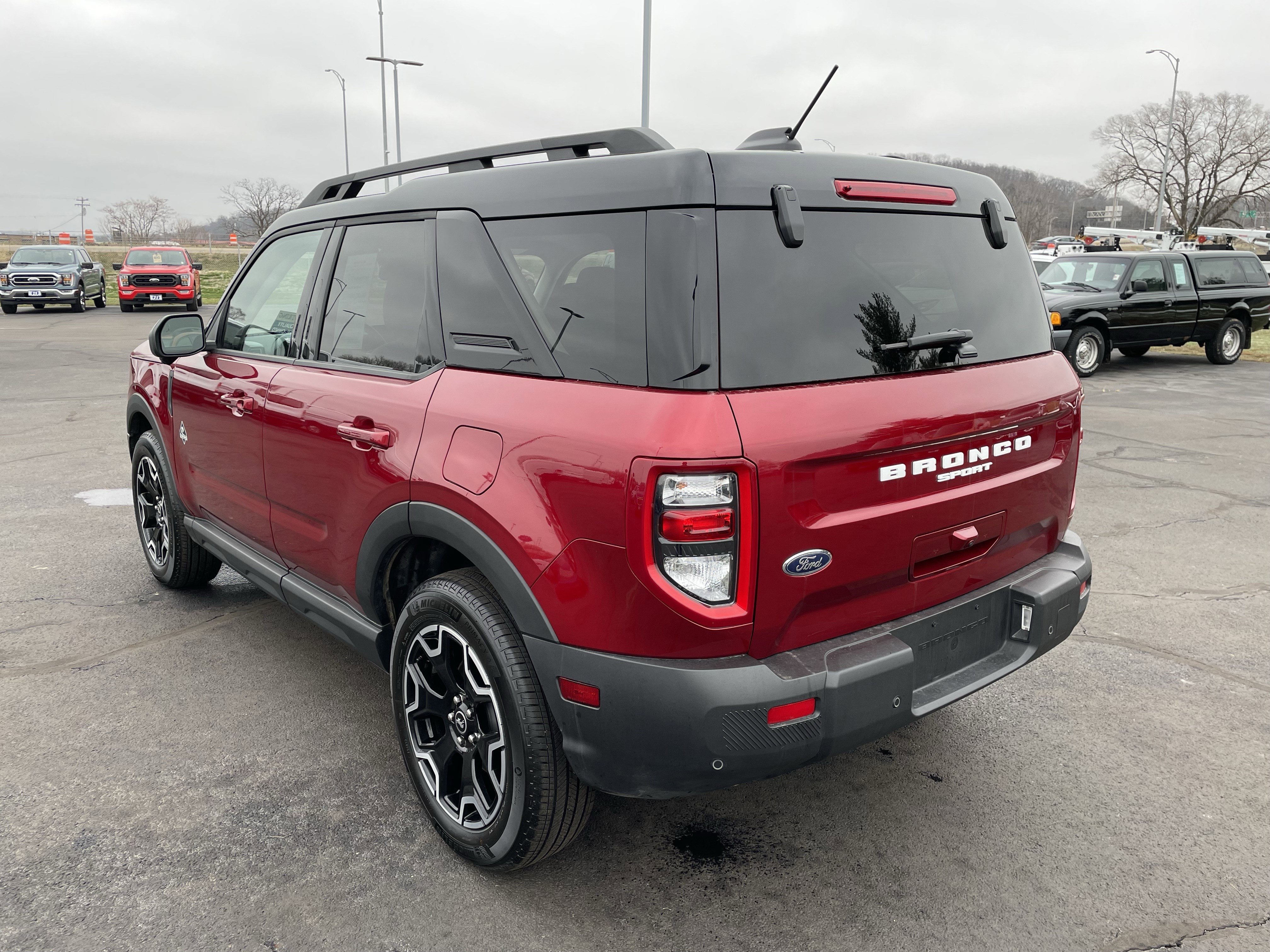 Used 2025 Ford Bronco Sport Outer Banks w/ Outer Banks Tech Package+ image 3