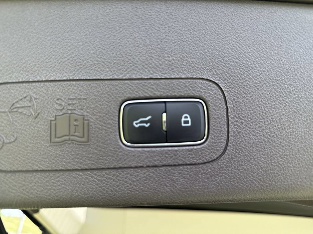 Used 2023 Lincoln Aviator Reserve w/ Equipment Group 201A AWD/4WD image 18