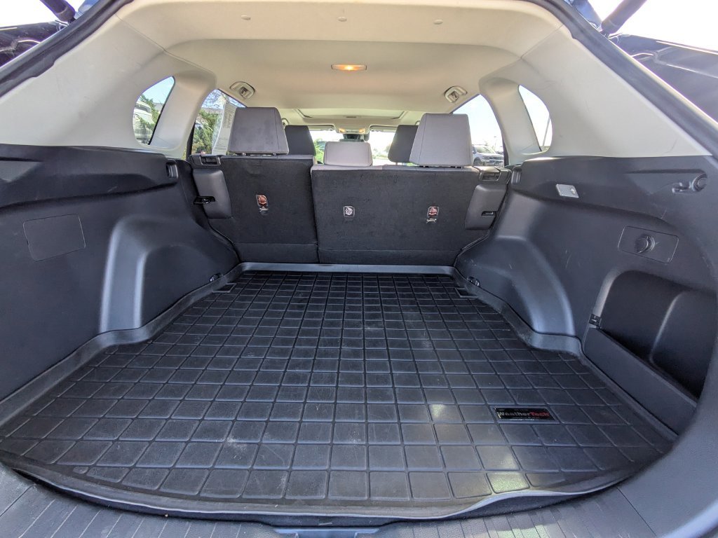 Used 2020 Toyota RAV4 XLE w/ Convenience Package AWD/4WD image 29