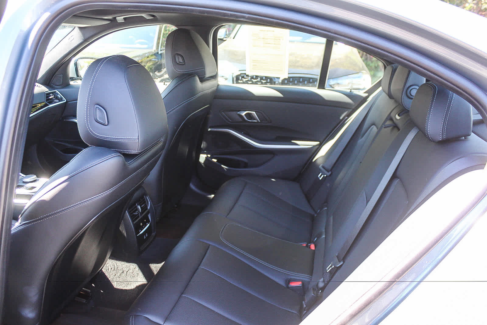 Used 2024 BMW 330i Sedan w/ Convenience Package RWD image 25
