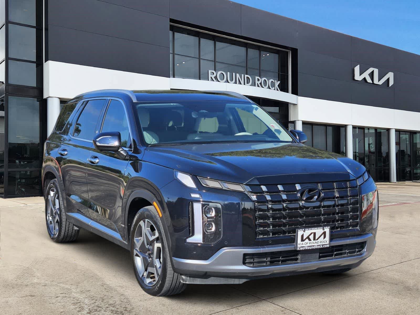 Used 2025 Hyundai Palisade Limited FWD image 3