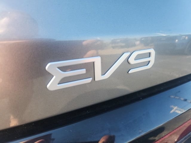 Used 2024 Kia EV9 Land AWD/4WD image 19