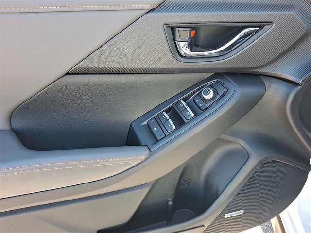 Certified 2025 Subaru Crosstrek 2.5i Limited w/ Popular Package #4A image 12