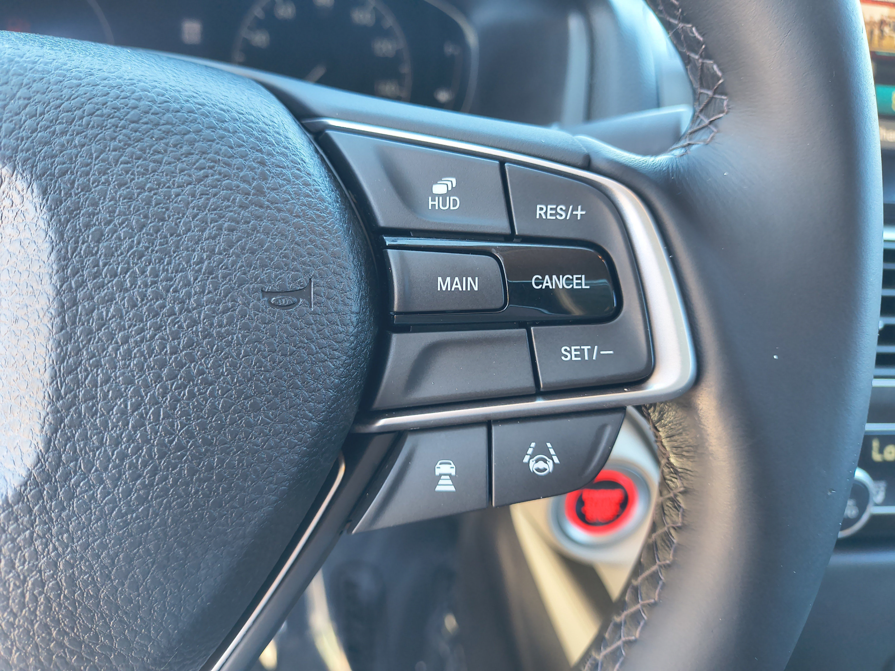 Used 2018 Honda Accord Touring image 28