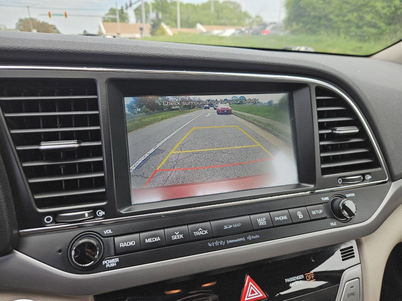 Used 2017 Hyundai Elantra Limited w/ Limited Tech Package 04 FWD image 19