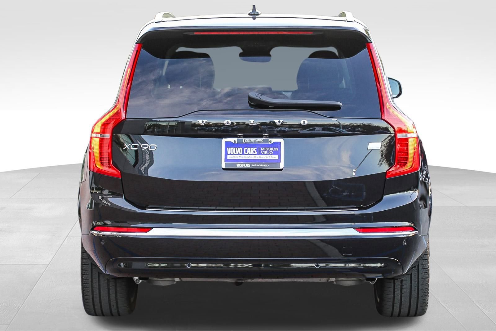 Used 2023 Volvo XC90 T8 Ultimate image 8