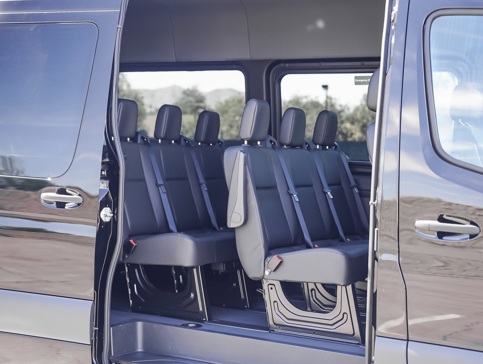 Used 2024 Mercedes-Benz Sprinter 2500 image 10