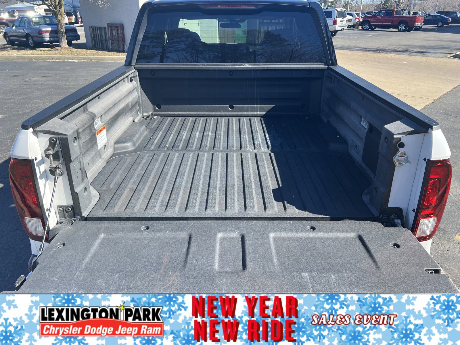 Used 2023 Honda Ridgeline Sport image 9