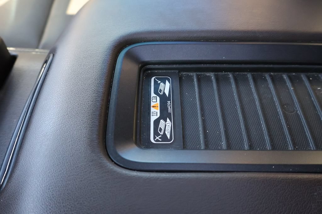 Used 2018 Chevrolet Tahoe Premier AWD/4WD image 31
