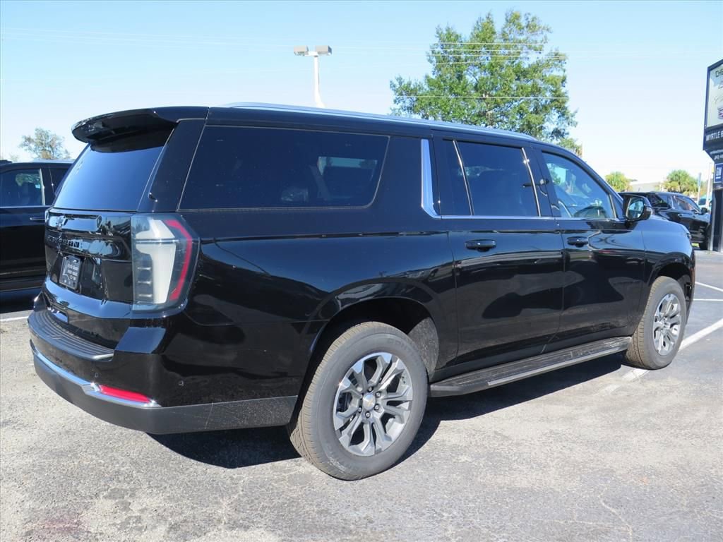 New 2026 Chevrolet Suburban LT w/ Comfort Package image 4