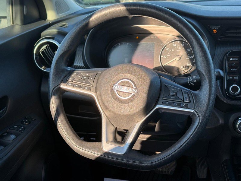 Used 2023 Nissan Kicks SV FWD image 12