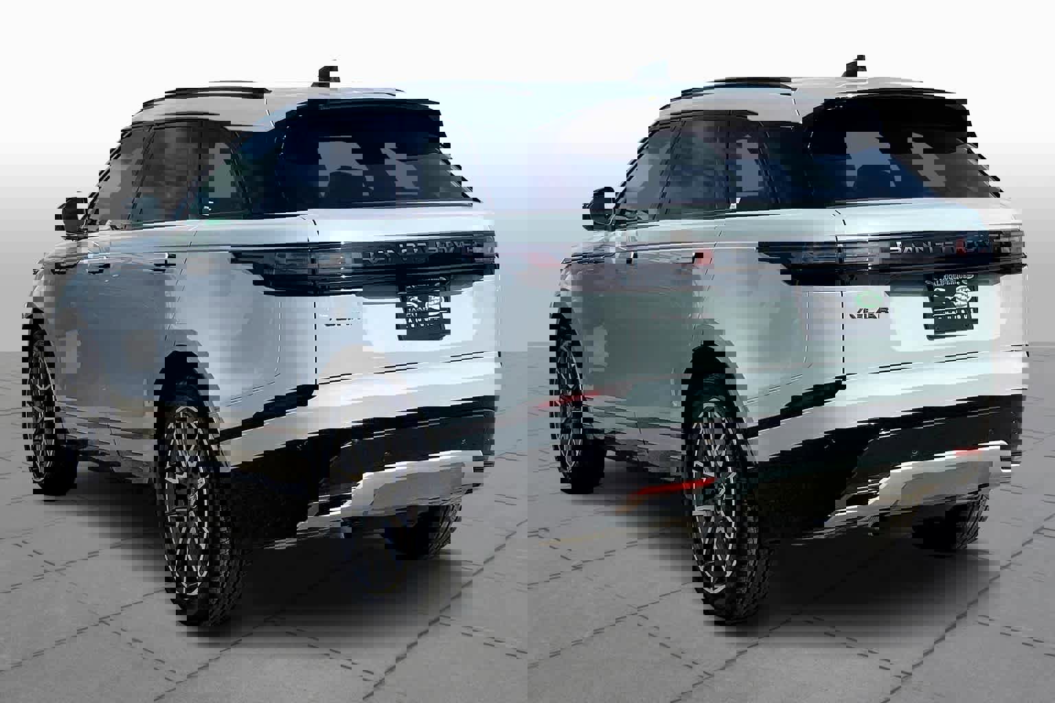 Used 2025 Land Rover Range Rover Velar Dynamic SE image 12