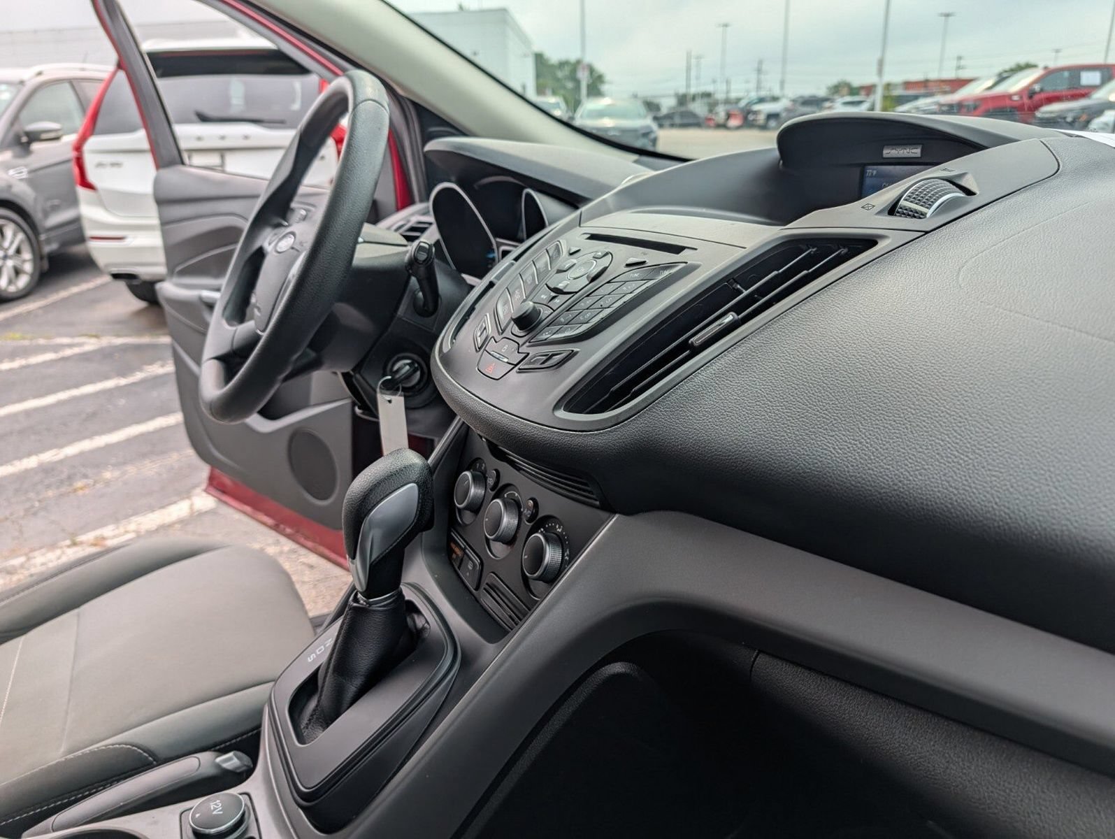 Used 2015 Ford Escape SE FWD image 22
