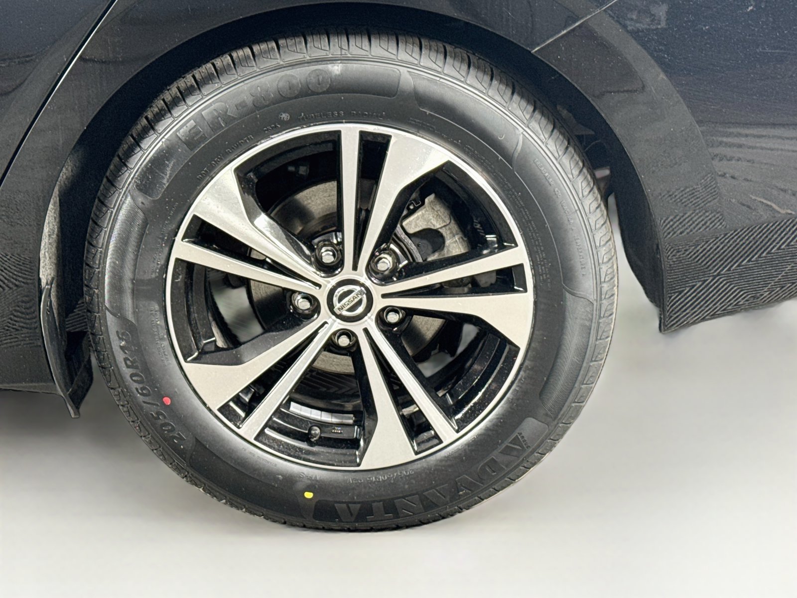 Used 2022 Nissan Sentra SV FWD image 9