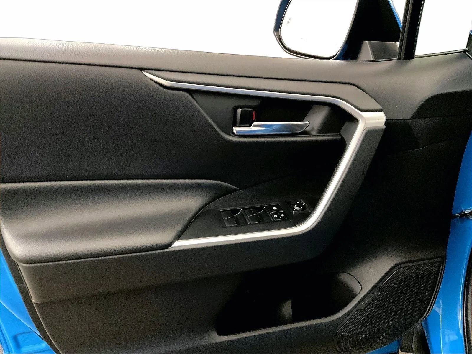 Used 2019 Toyota RAV4 XLE image 22