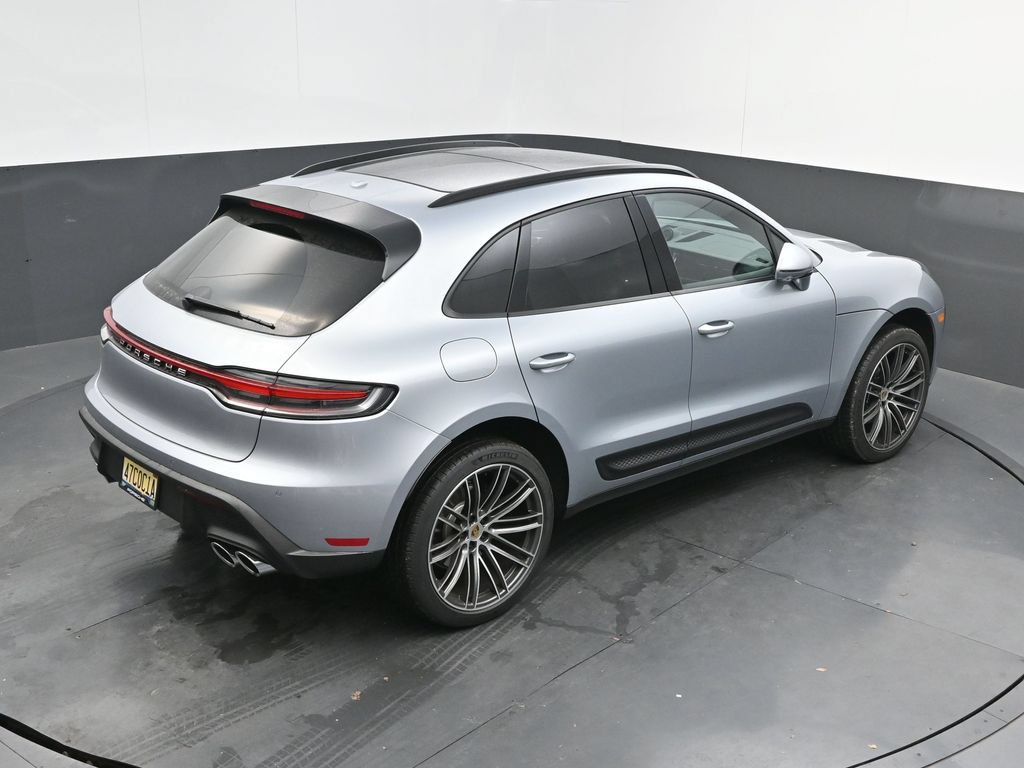 Certified 2026 Porsche Macan AWD/4WD image 25