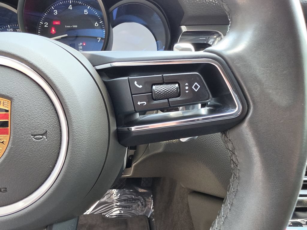 Certified 2023 Porsche Macan AWD/4WD image 27