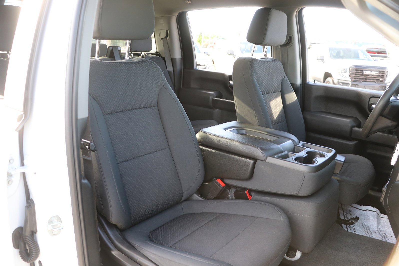 Used 2020 GMC Sierra 3500 4x4 Crew Cab w/ Gooseneck/5TH Wheel Package image 32