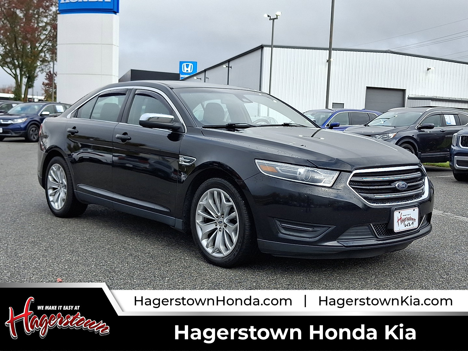 Used 2018 Ford Taurus Limited image 1