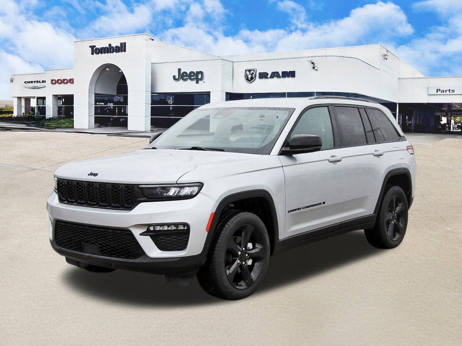 Used 2024 Jeep Grand Cherokee Limited w/ Black Appearance Package AWD/4WD image 3
