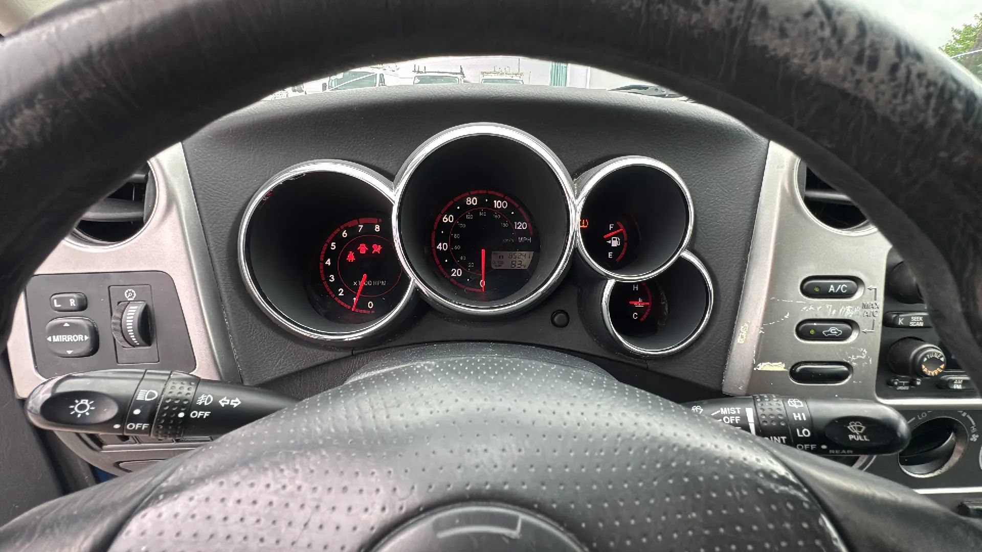 Used 2008 Pontiac Vibe w/ Sport Package FWD image 13