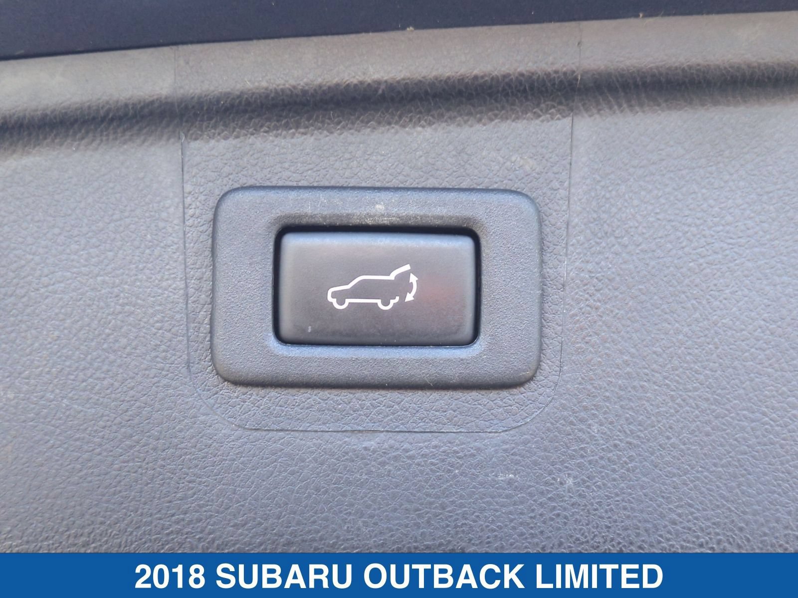 Used 2018 Subaru Outback 2.5i Limited AWD/4WD image 35