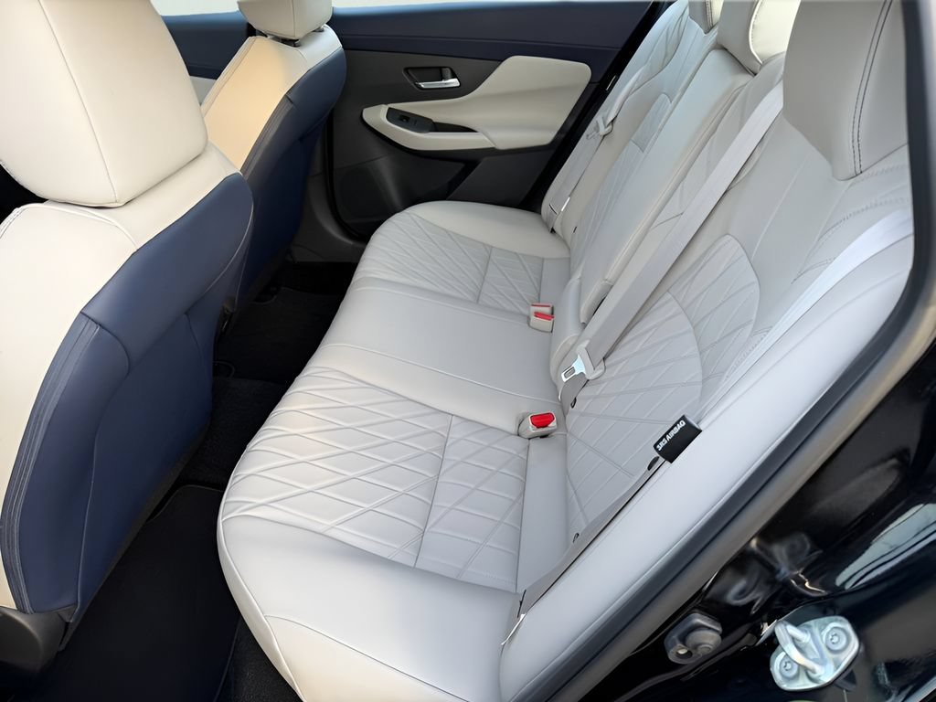Used 2026 Nissan Sentra SL w/ Floor Mat Package FWD image 10