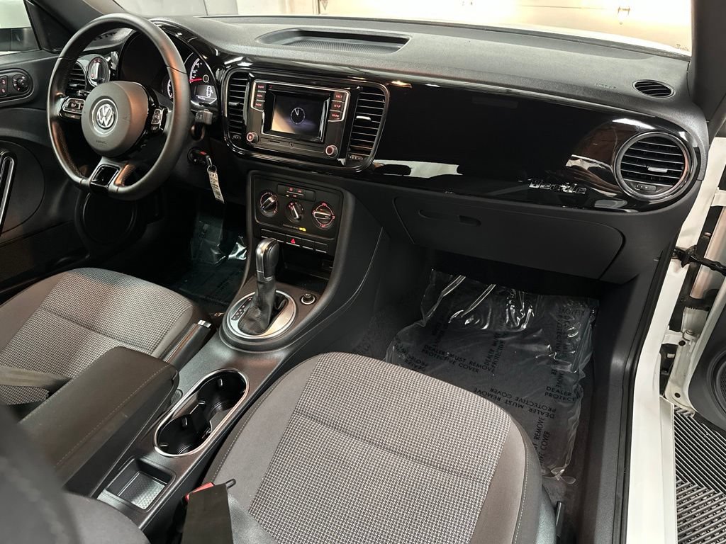 Used 2019 Volkswagen Beetle 2.0T S FWD image 12