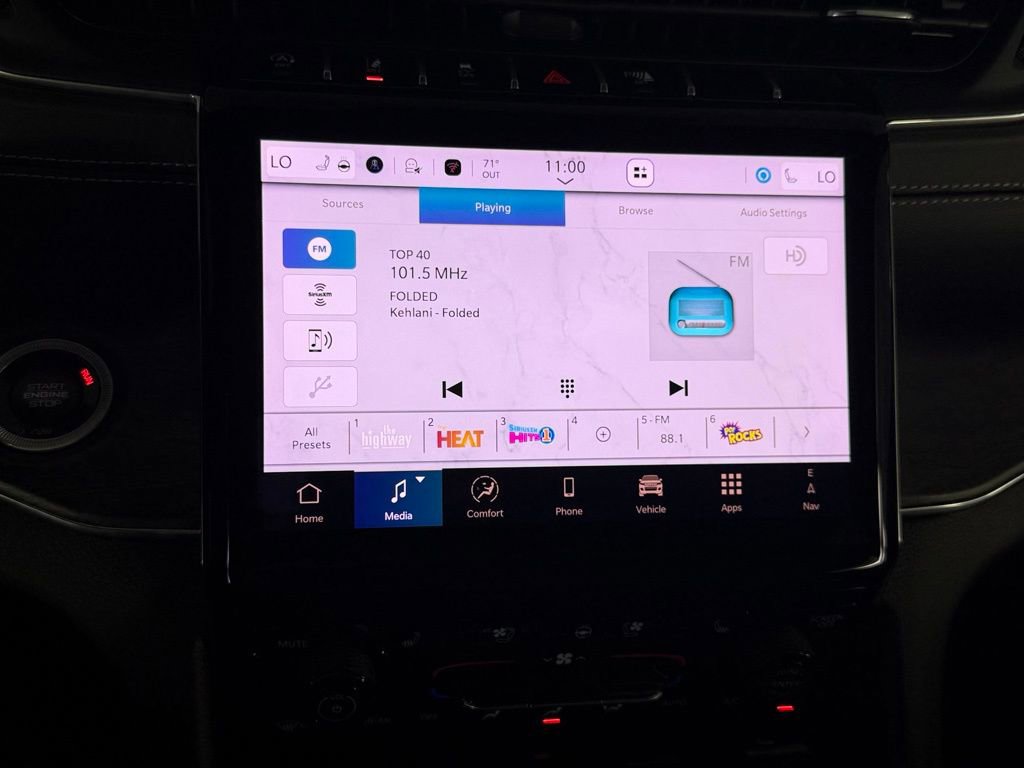 Used 2025 Jeep Grand Cherokee L Overland w/ Trailer Tow Package AWD/4WD image 20