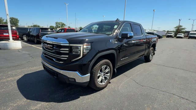 Used 2022 GMC Sierra 1500 SLT w/ Max Trailering Package AWD/4WD image 4