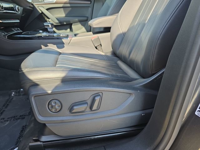 Used 2023 Audi Q5 2.0T Premium Plus AWD/4WD image 32