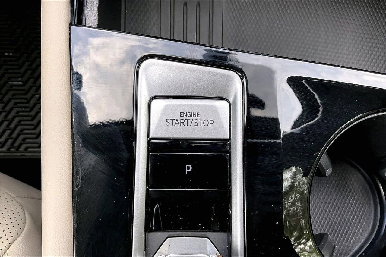 Used 2025 Volkswagen Atlas SE w/ Black Wheel Package AWD/4WD image 28