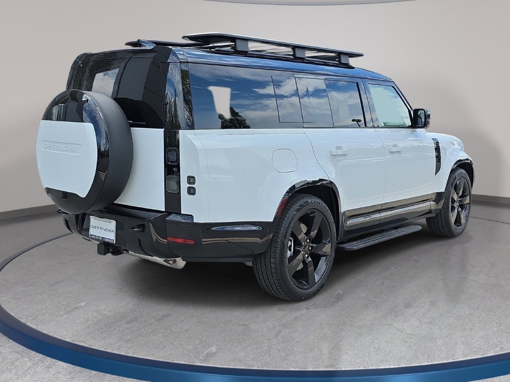 New 2026 Land Rover Defender 130 X-Dynamic SE AWD/4WD image 5