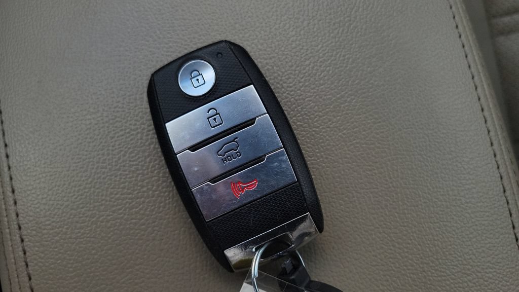 Used 2017 Kia Sorento EX w/ EX Premium Package FWD image 27