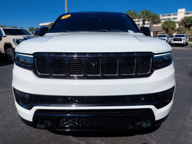 Used 2023 Jeep Grand Wagoneer Series III w/ Rear Seat Video Group 1 AWD/4WD image 9