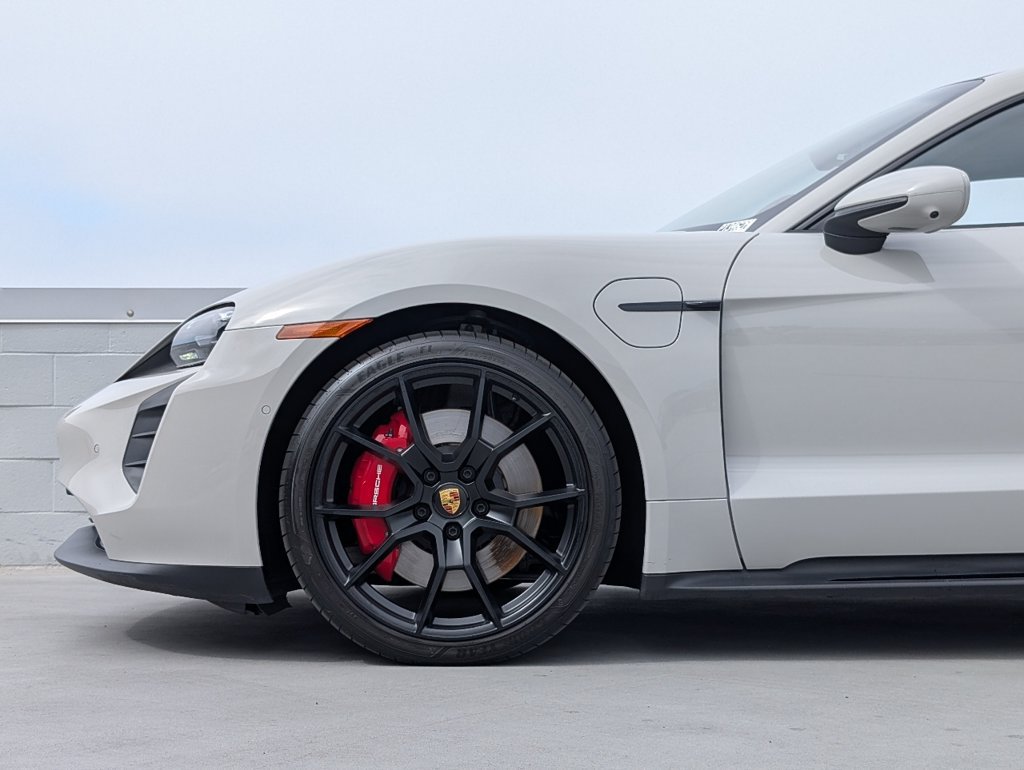Certified 2024 Porsche Taycan GTS AWD/4WD image 9