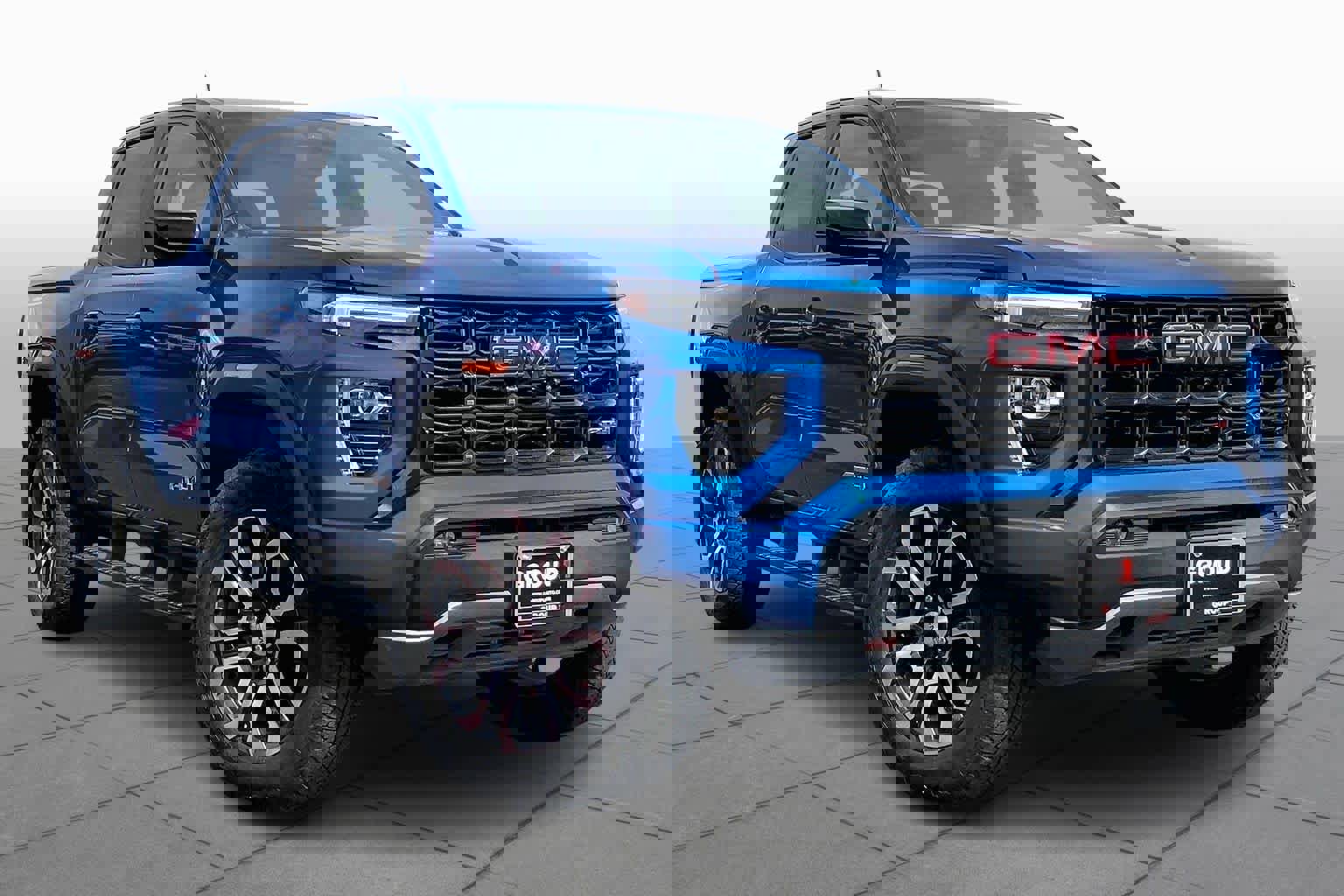 Used 2024 GMC Canyon AT4 w/ Technology Package image 3