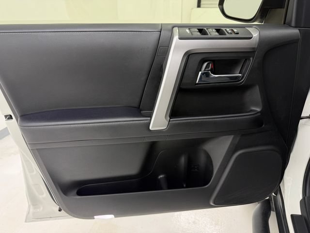 Used 2023 Toyota 4Runner SR5 AWD/4WD image 30
