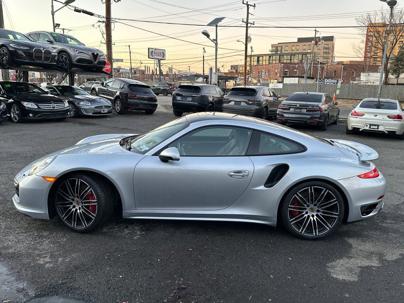 Used 2015 Porsche 911 4 Coupe image 8