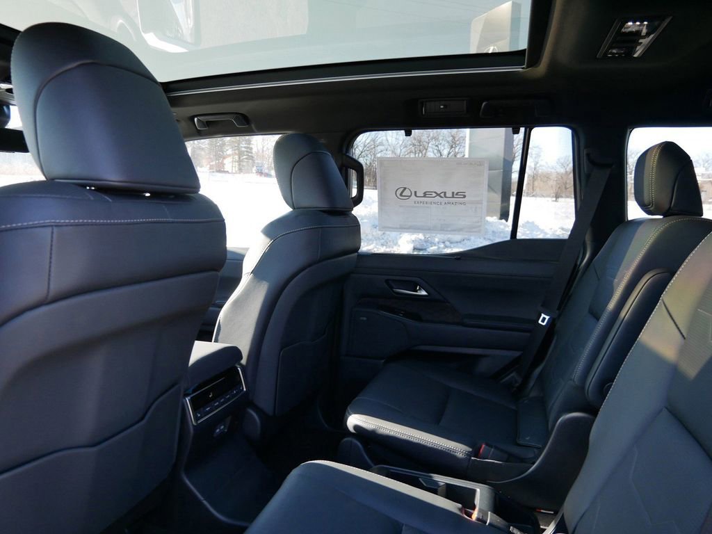 New 2026 Lexus GX 550 image 11