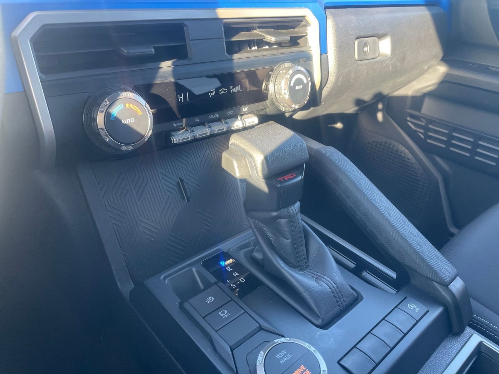 Used 2024 Toyota Tacoma TRD Sport image 40