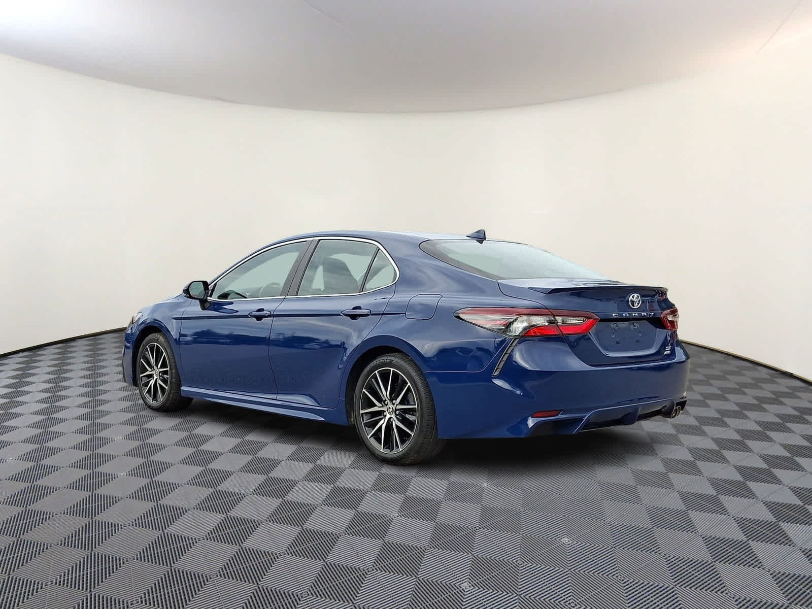 Certified 2024 Toyota Camry SE w/ Cold Weather Package AWD/4WD image 7