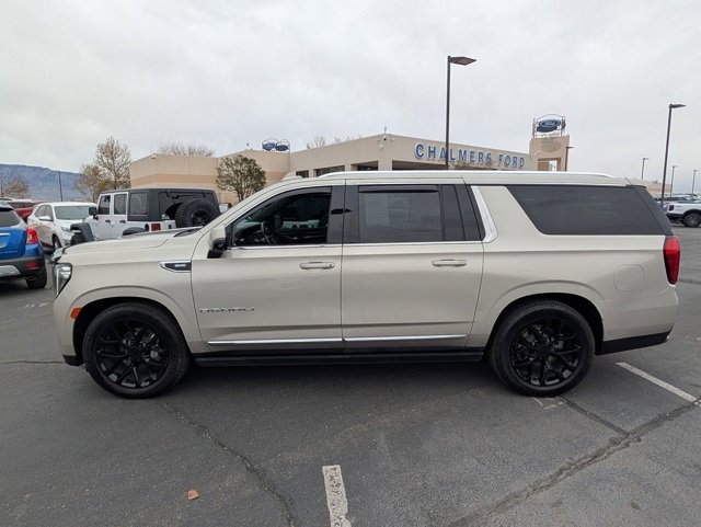 Used 2022 GMC Yukon XL Denali w/ Denali Ultimate Package image 4