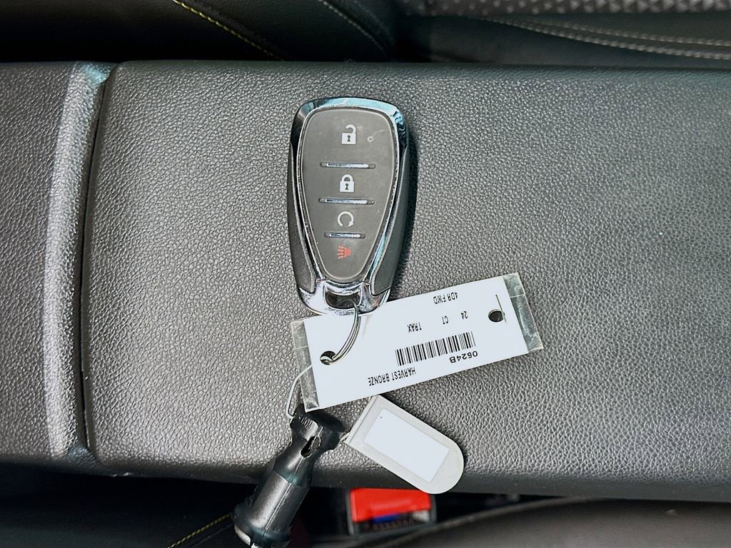 Used 2024 Chevrolet Trax LT w/ LT Convenience Package FWD image 34