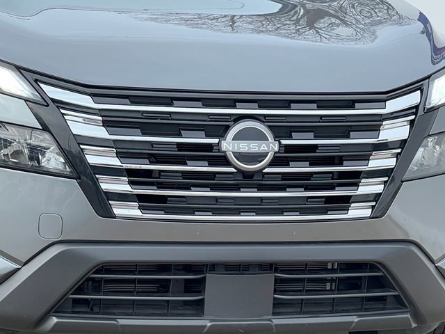 Used 2024 Nissan Rogue SV image 38