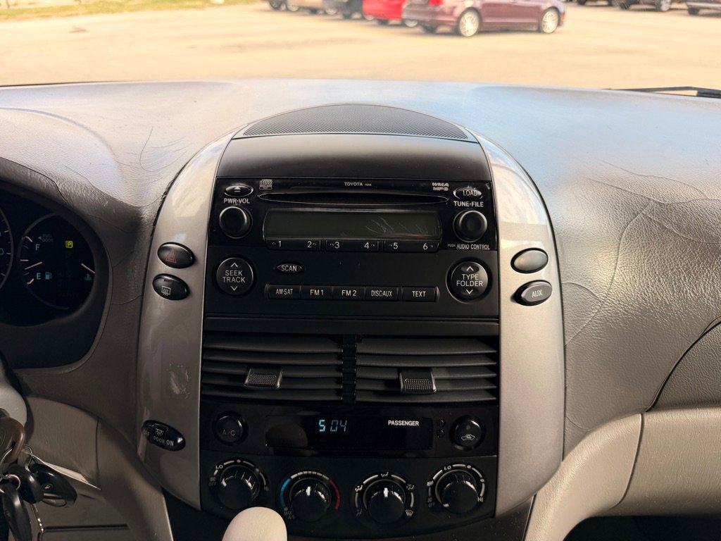 Used 2006 Toyota Sienna CE FWD image 27