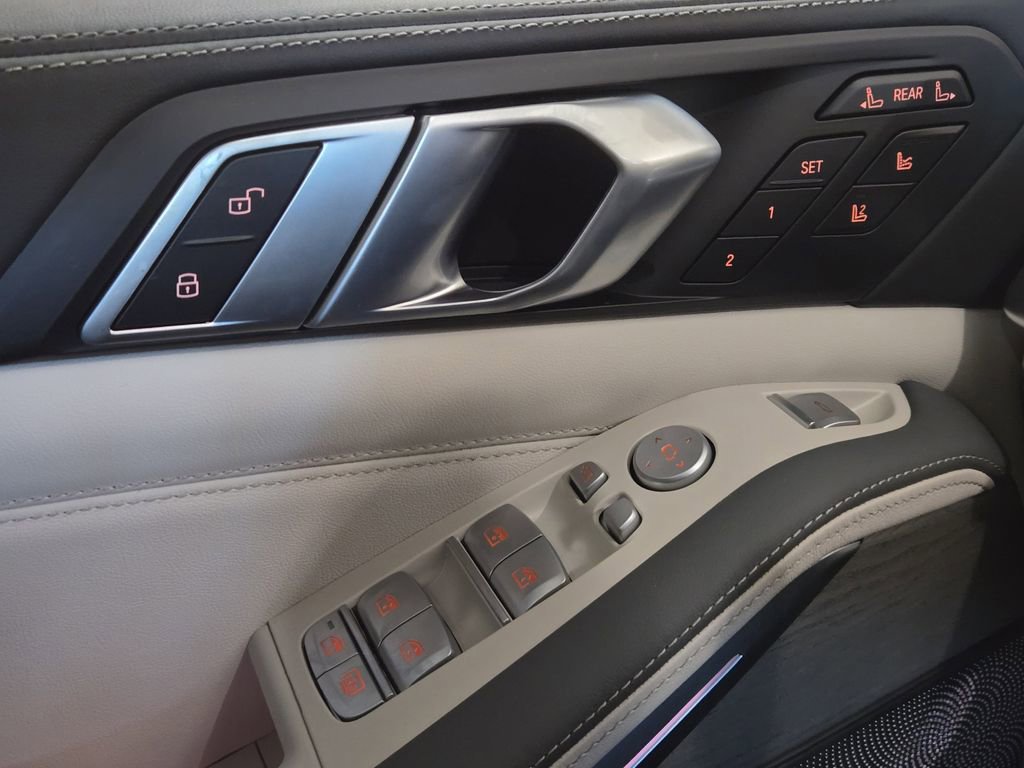 New 2026 BMW ALPINA XB7 image 25