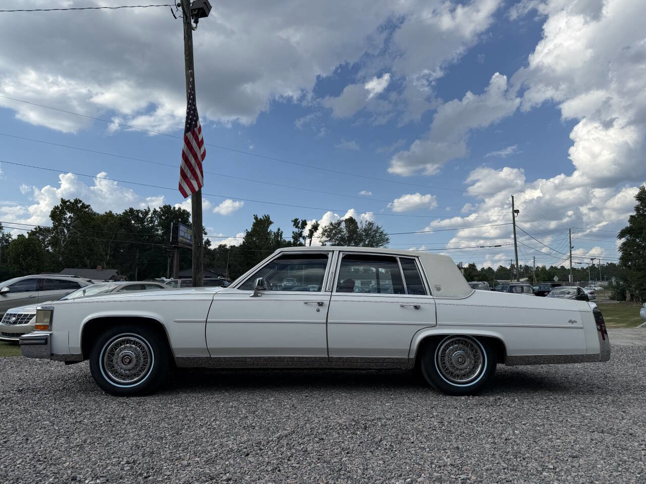 Used 1989 Cadillac Brougham image 1