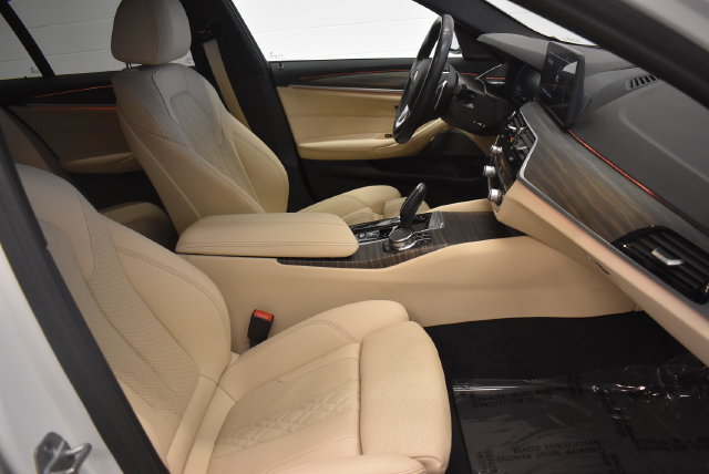 Used 2023 BMW 530i xDrive w/ Premium Package AWD/4WD image 19