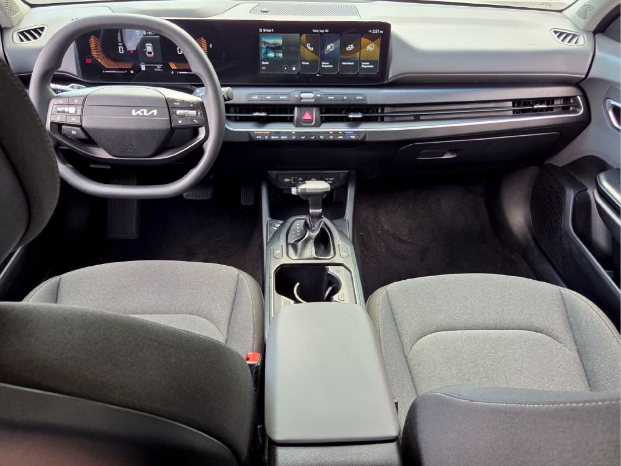 New 2025 Kia K4 FWD image 16